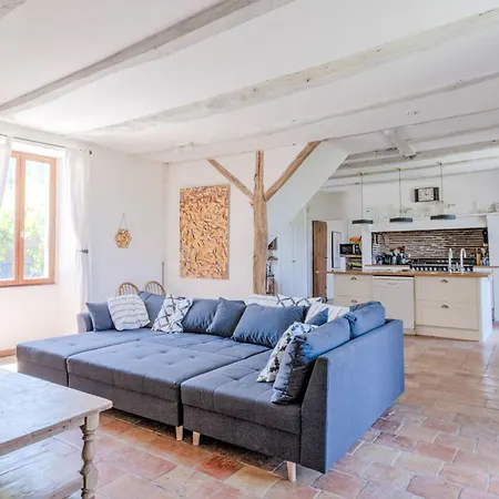 Tatil Evi Larroque Haute By Interhome *