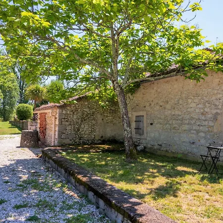 Larroque Haute By Interhome